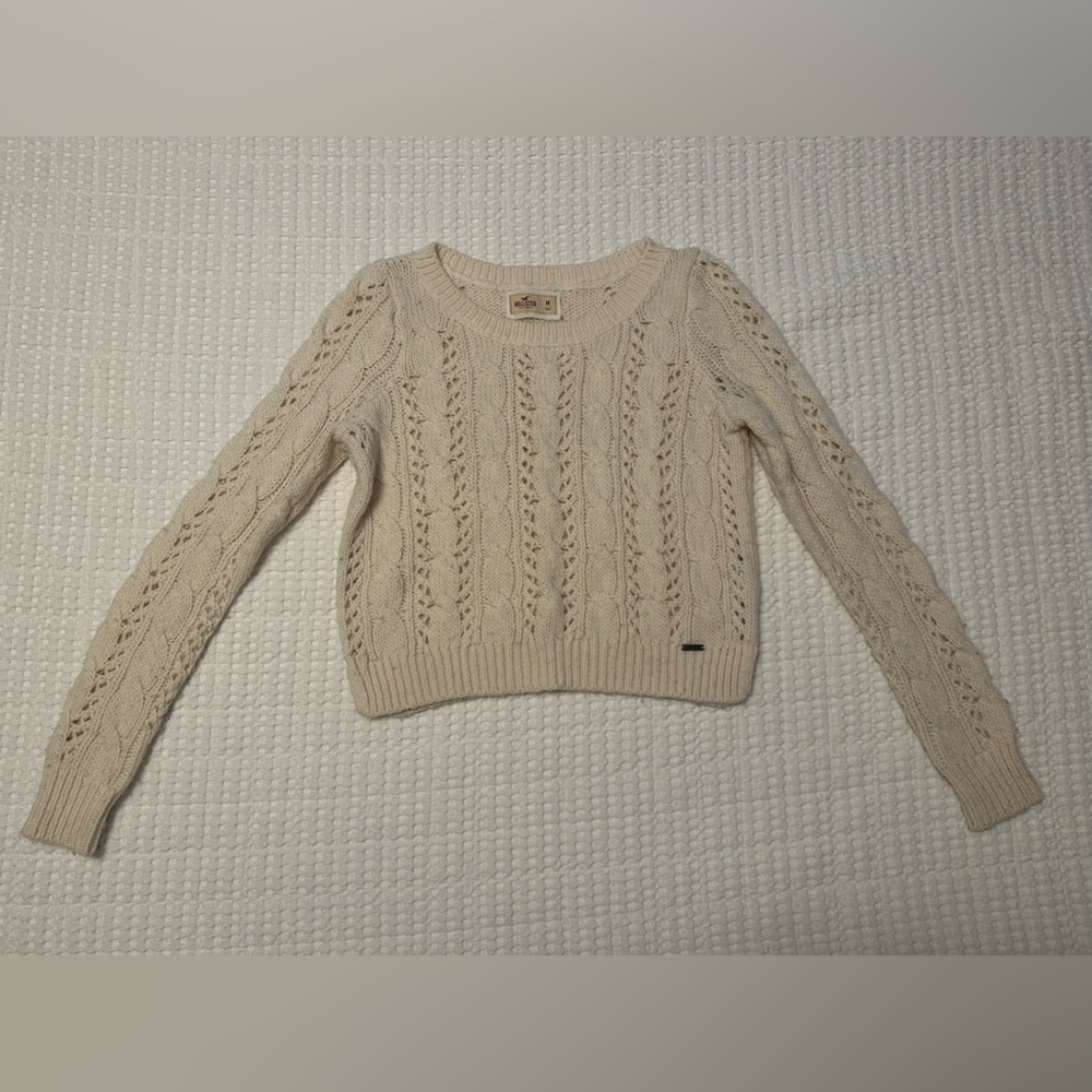Hollister Cream Cable Knit Sweater Size Medium